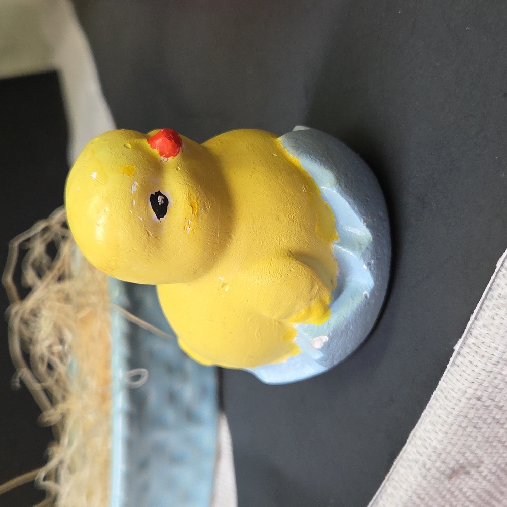 Chalk Chicken In A Nest Spring - Picture 3 of 8